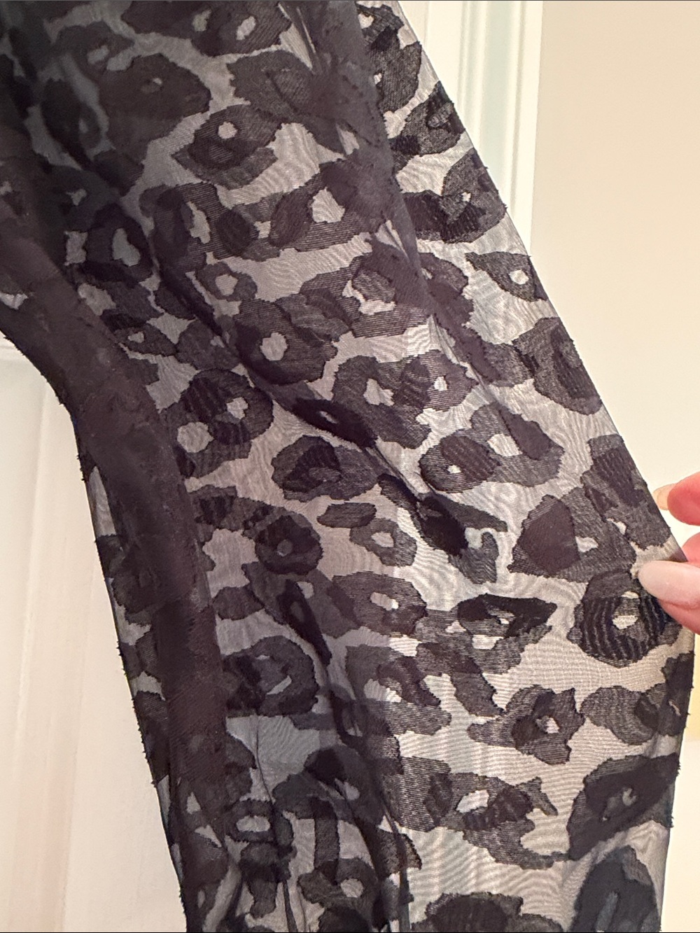 🖤 Lush Black Ribbed Sweater Dress Sheer Puff Sleeve Size M 🖤 - Picture 3 of 13